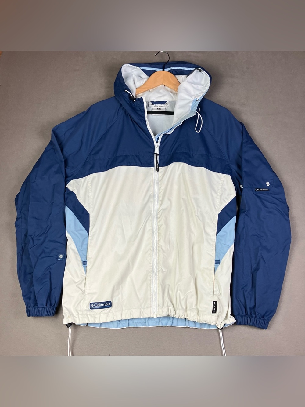 Columbia Women’s Size XL Packable Windbreaker Hooded Jacket White Blue Full Zip.